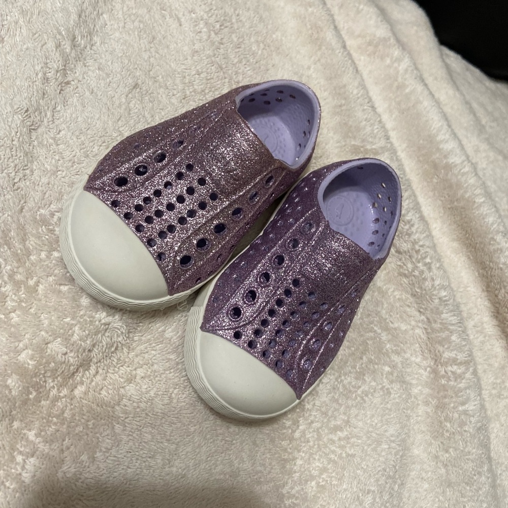 Native shoes girls toddler C4 purple glitter
